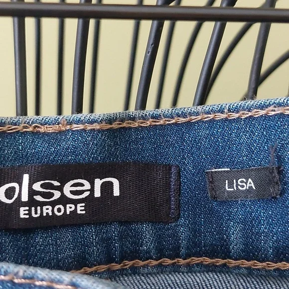NWT, "OLSEN" Jean's, size 42 ( M-L/12) - Picture 4 of 9